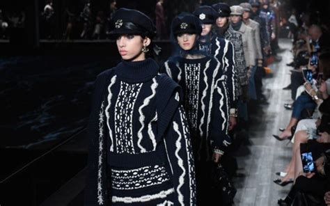 christian dior ukraine|French designer giants suspend sales in Russia .